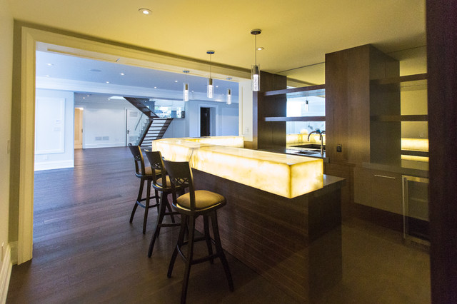 Transitional Glamour clasico-renovado-bar-en-casa