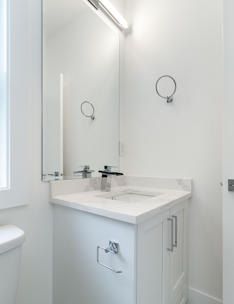 Home design - transitional home design idea in Vancouver