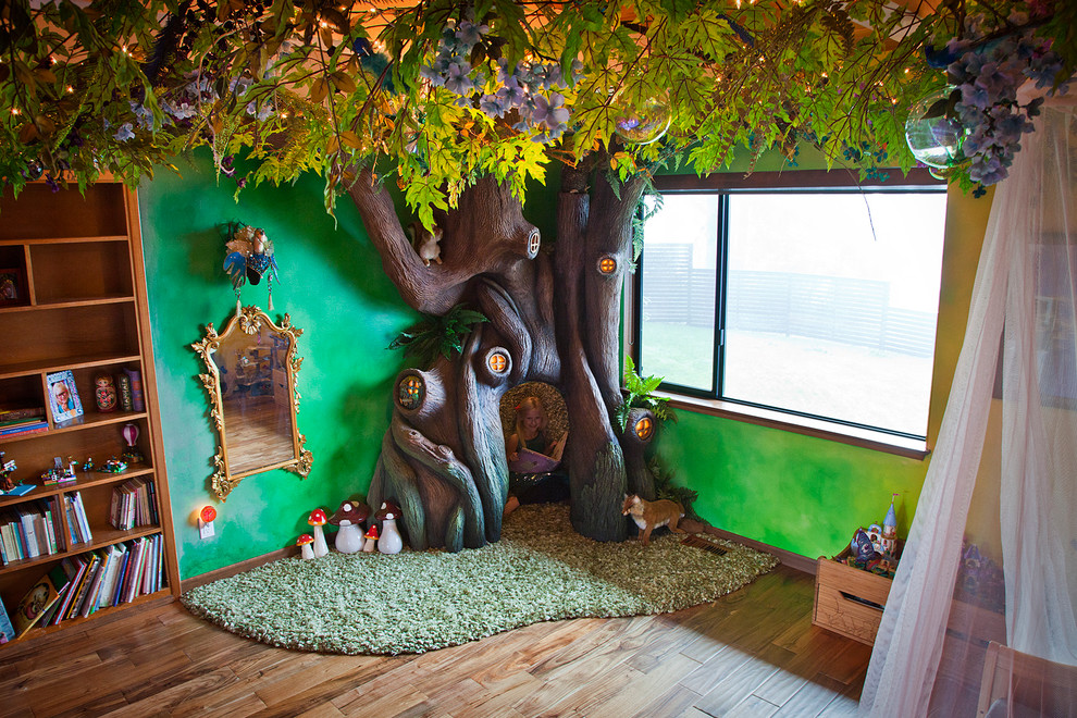 I made a tree in my daughter's bedroom