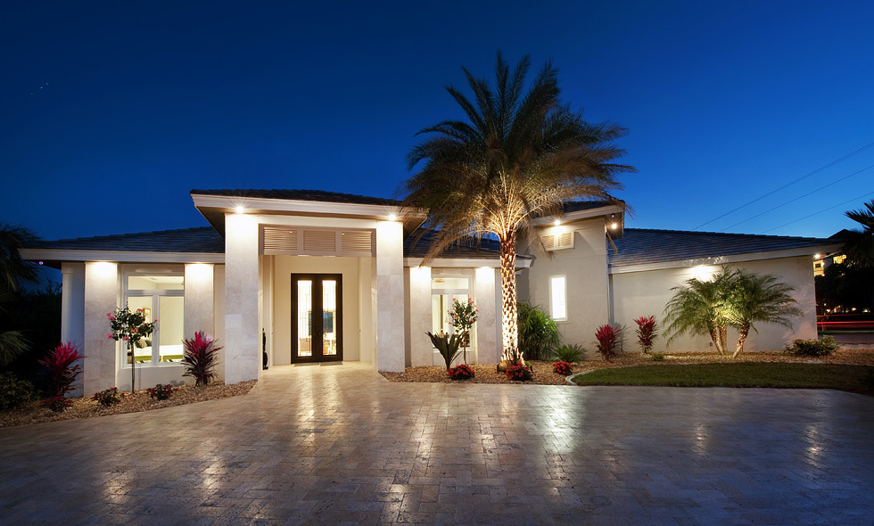 Home design - modern home design idea in Miami