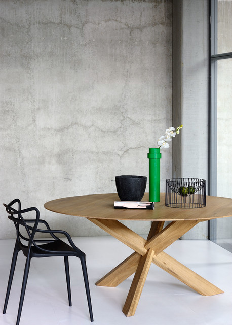 Circle oak dining table modern-esszimmer