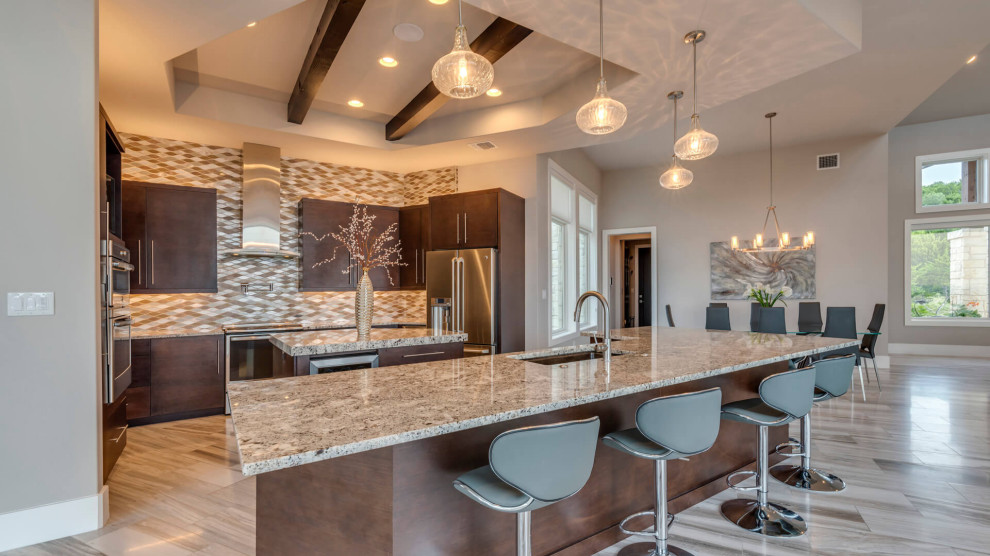Kitchen - kitchen idea in Austin