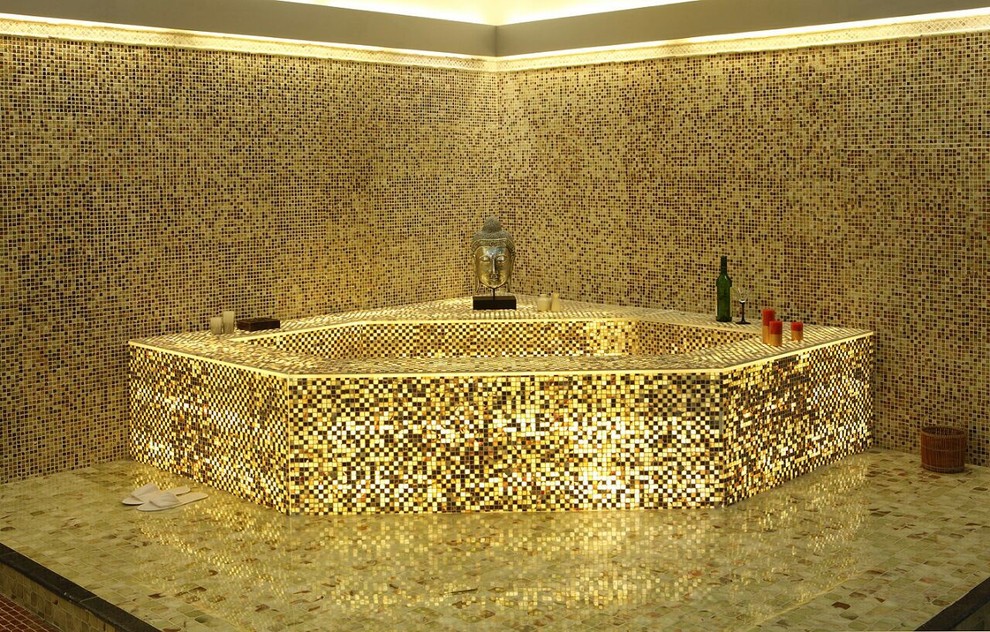 Jacuzzis with marble tiles special order
