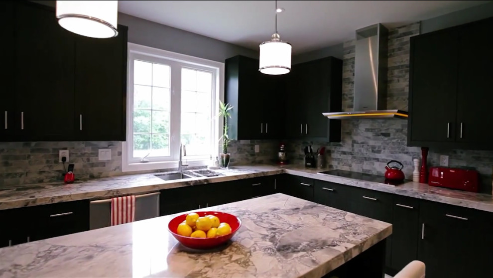Kitchen - kitchen idea in Toronto