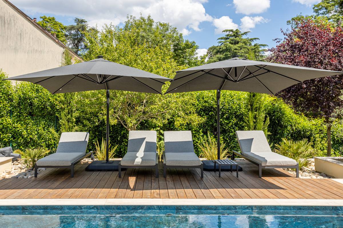 Création d'un grand jardin avec piscine