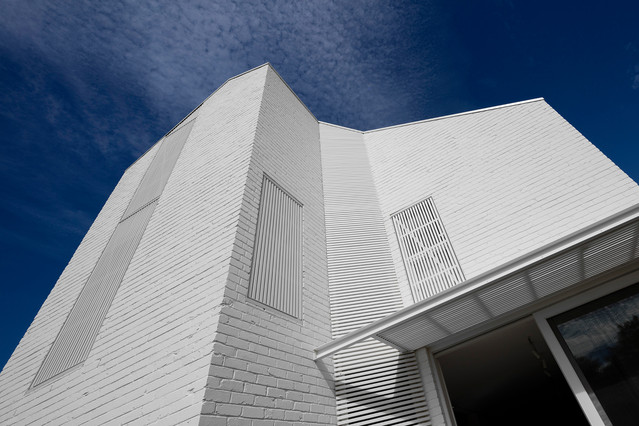 Halo House scandinavian-house-exterior