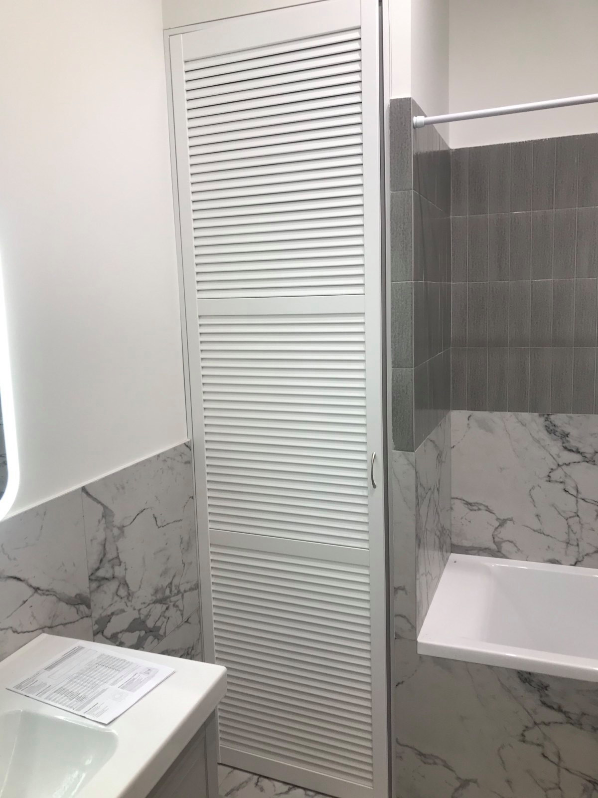 Жалюзийные двери