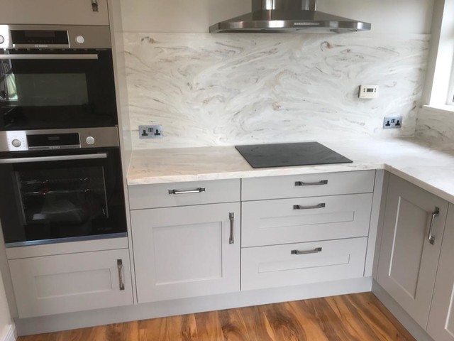 Handmade kitchen, with Corian Prima Dune worktops klassisk-koekken