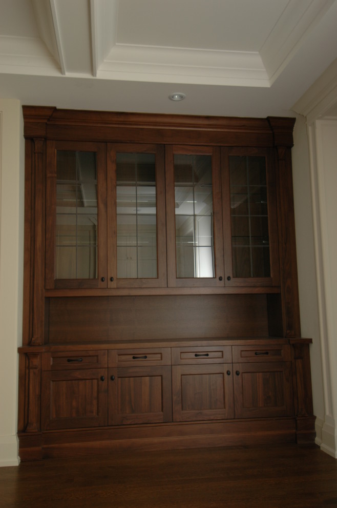 Inspiration for a transitional home design remodel in Toronto