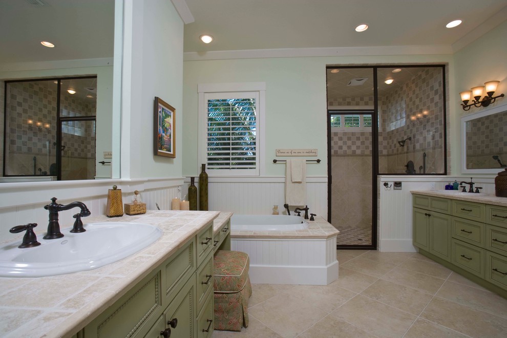 Bathroom - transitional bathroom idea in Miami