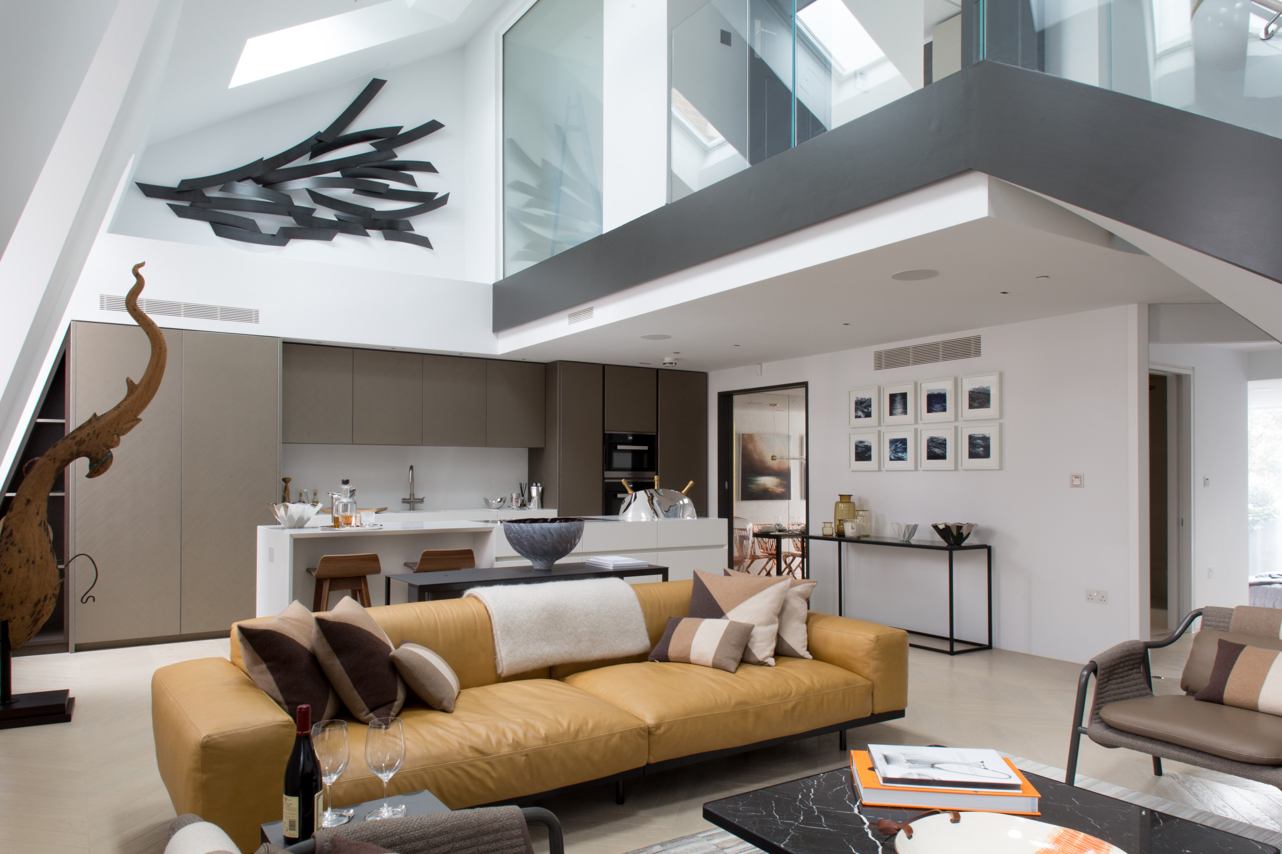 Contemporary Apartment Central London