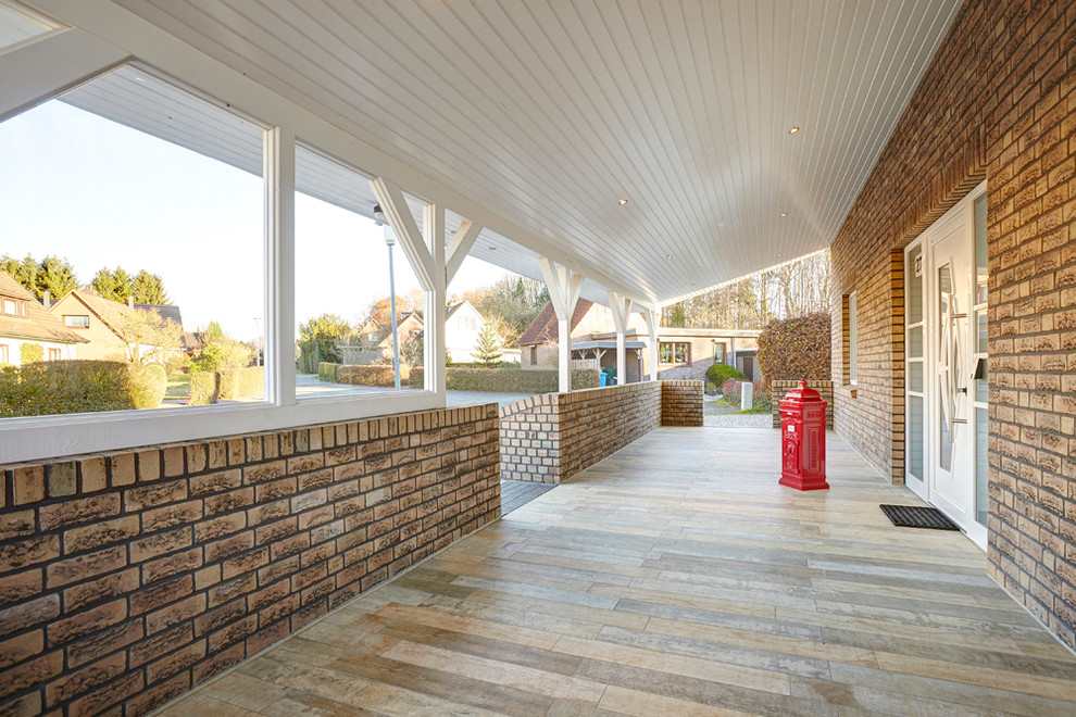 Großes, Verglastes, Überdachtes Modernes Veranda im Vorgarten mit Natursteinplatten in Hamburg
