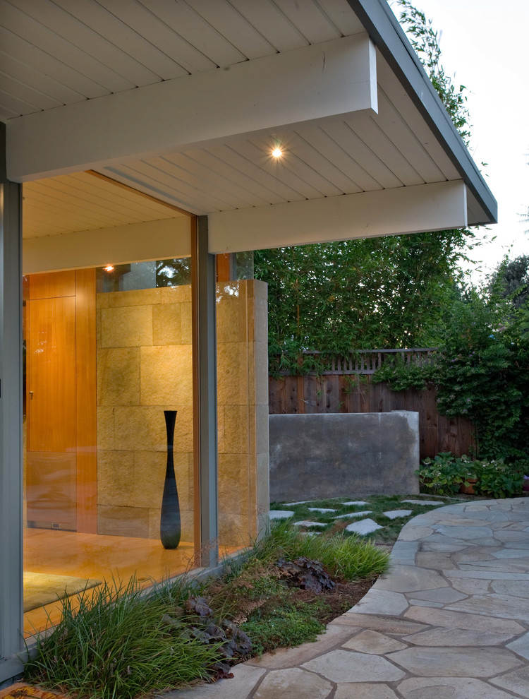 This is an example of a modern exterior in San Francisco.
