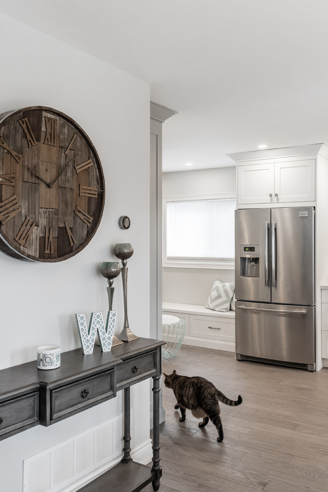 Inspiration for a transitional kitchen remodel in Toronto