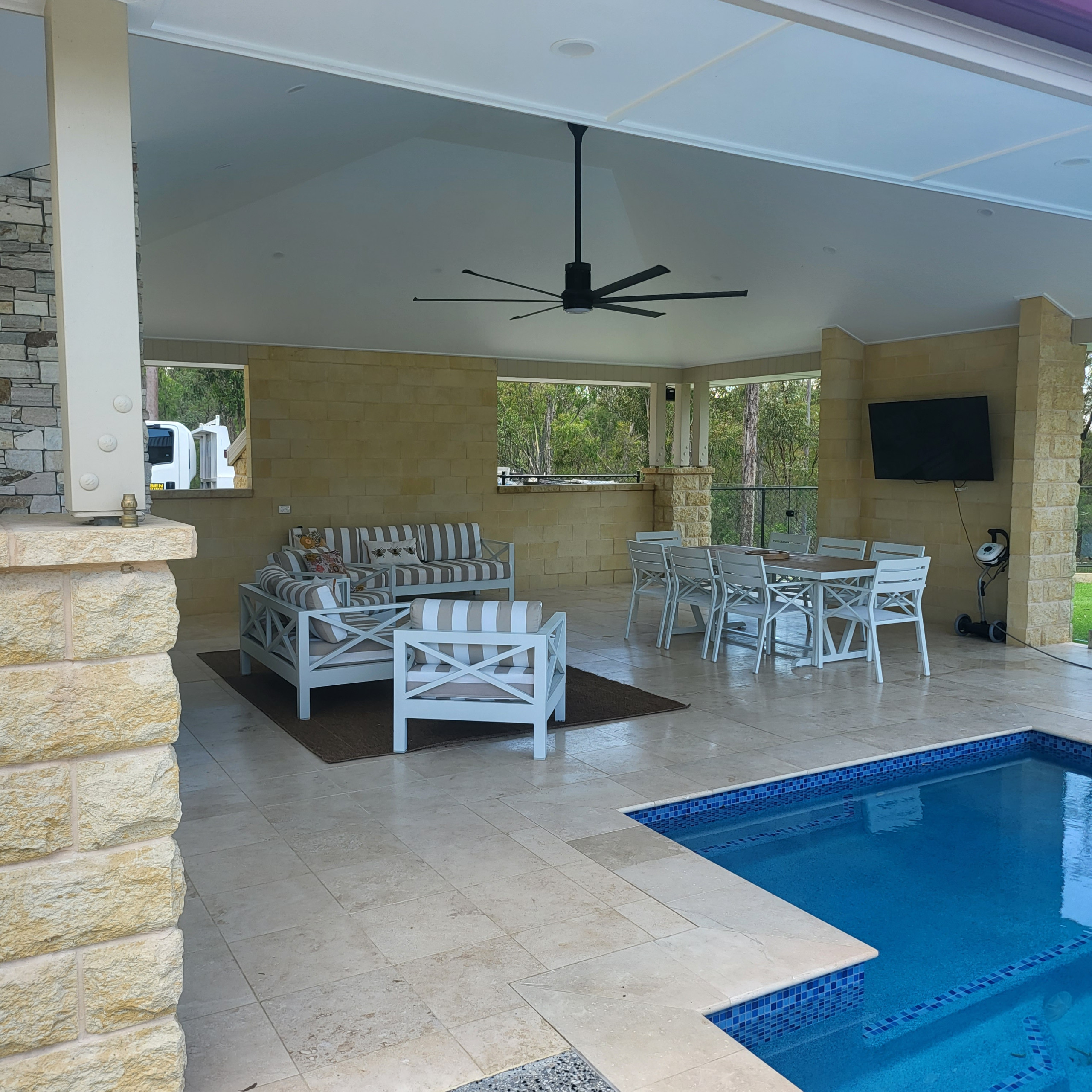 Hamptons Pool House