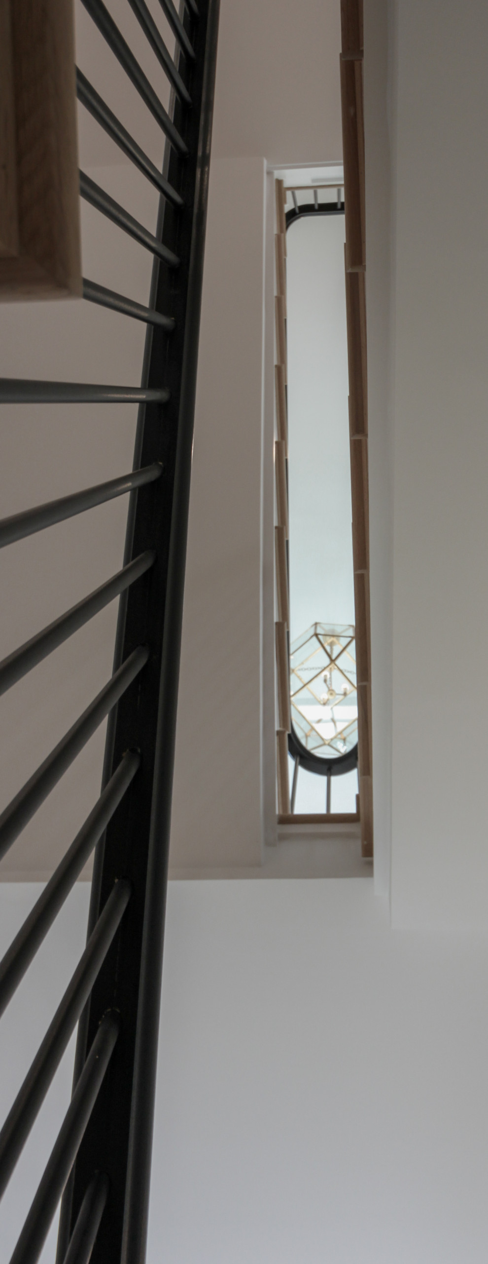 88_Clean & Modern Staircase, Arlington VA 22207