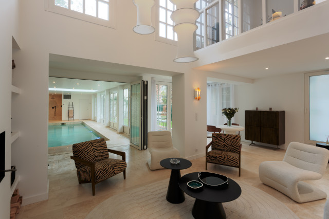 R&eacute;novation d'une maison de 250m&sup2; et cr&eacute;ation  d'une extension avec piscine int&eacute;r modern-wohnbereich