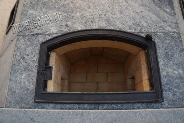 Печь-камин из талькомагнезита