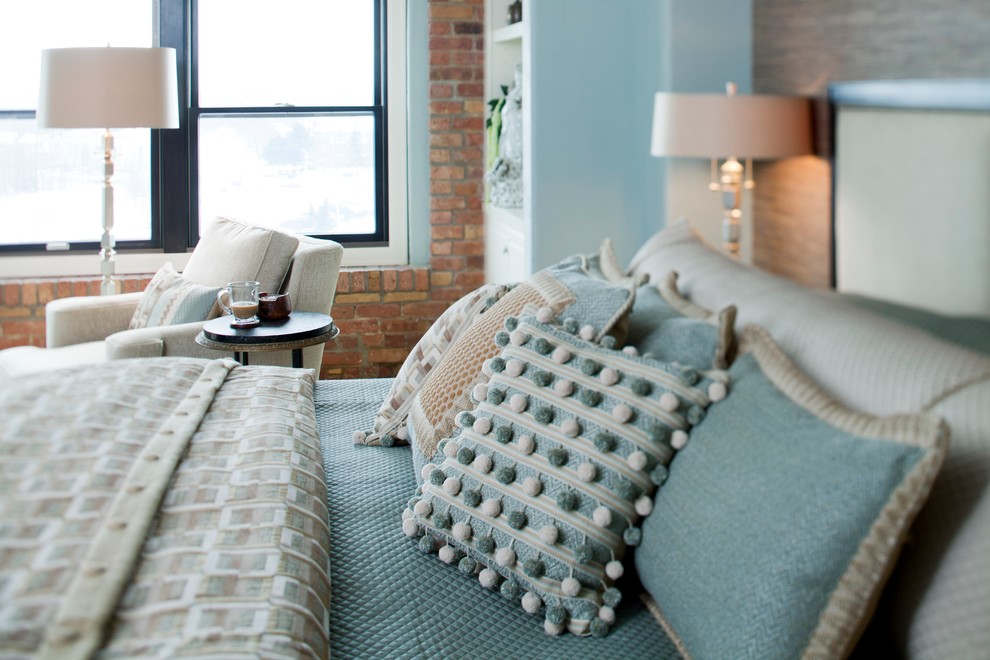 Inspiration for a transitional bedroom in Minneapolis.