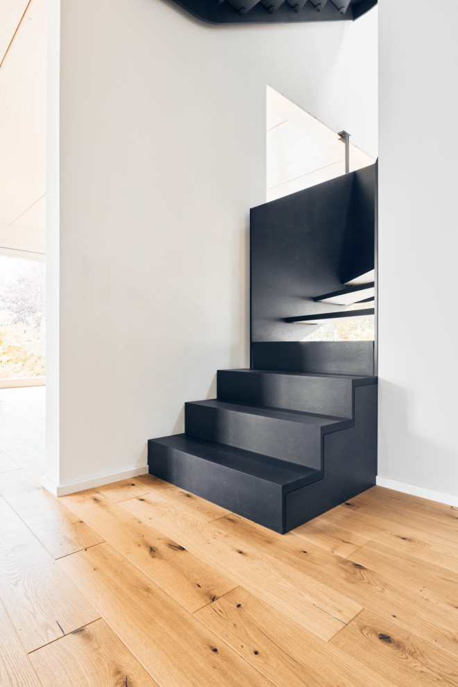 Черная лестница