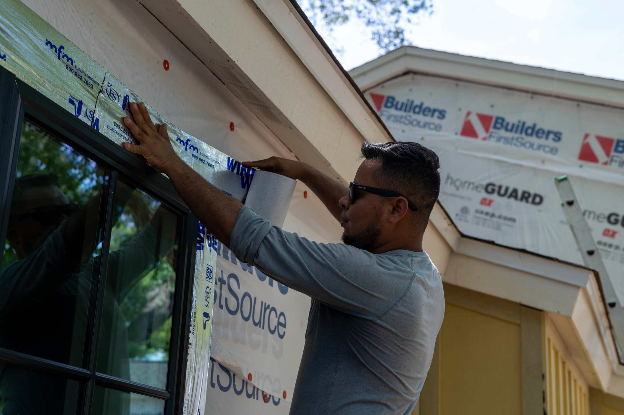 Window flashing in progress