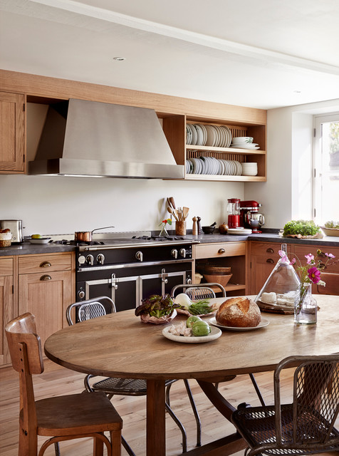 Normandy 2 country-kitchen