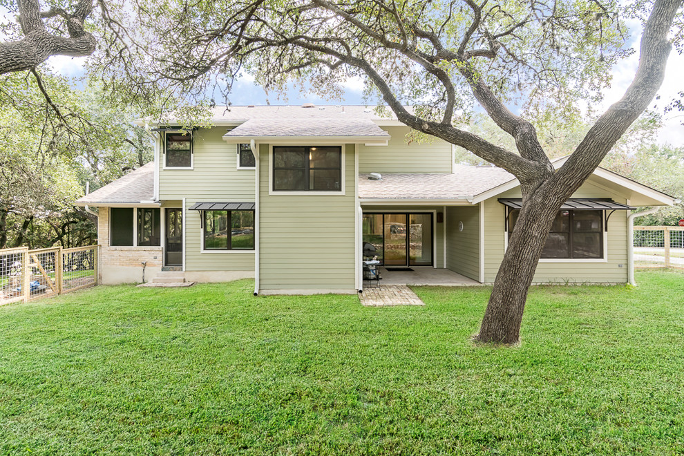 Home design - transitional home design idea in Austin
