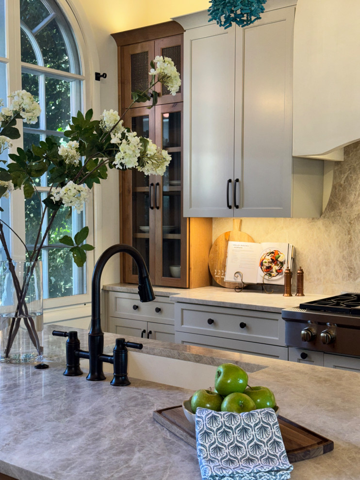 Modern Mediterranean Kitchen