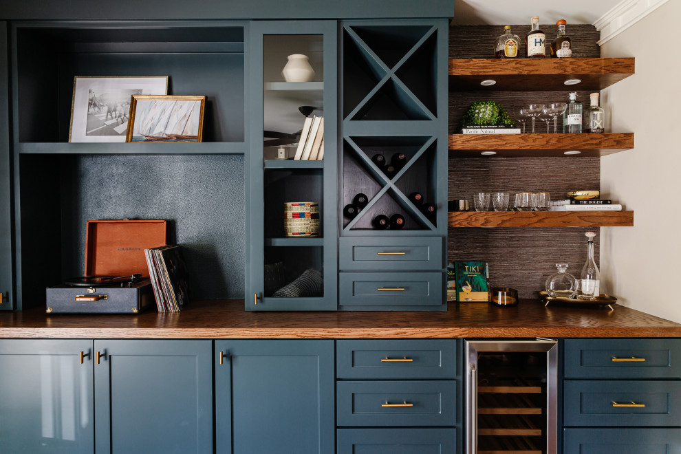 M Streets Home Bar - Dallas - by Karia Designs