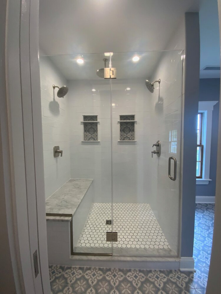 Bathroom - country bathroom idea in Bridgeport