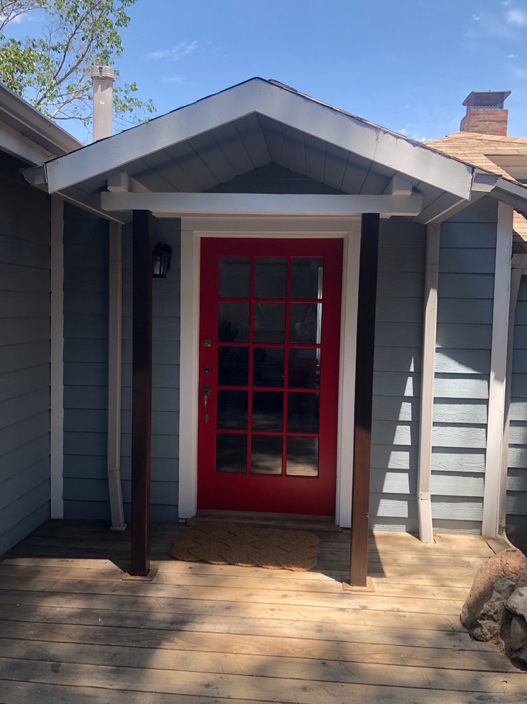 Rain gutter downspouts.... on each side of the front door!?