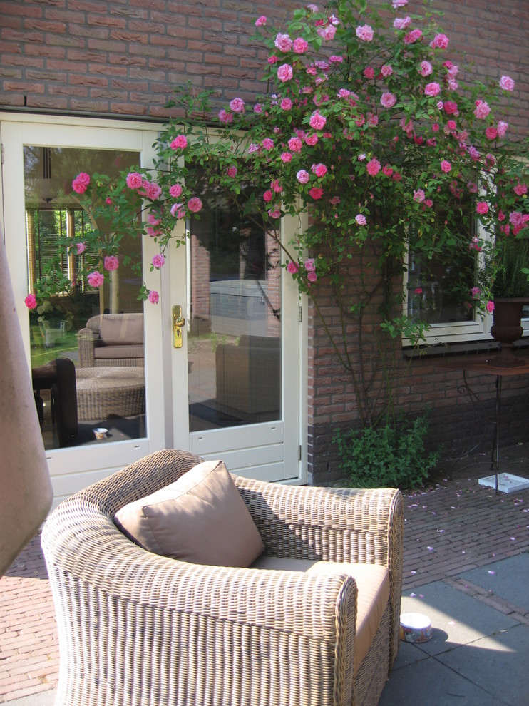 Inspiration for a mediterranean patio in Amsterdam.
