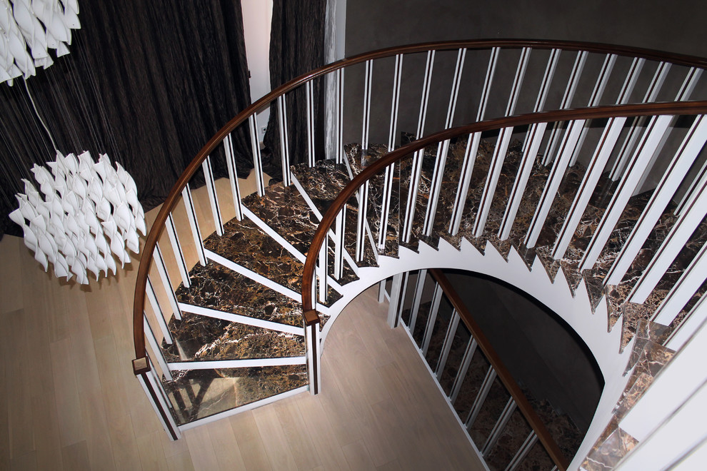 Ступени из мрамора Emperador Dark