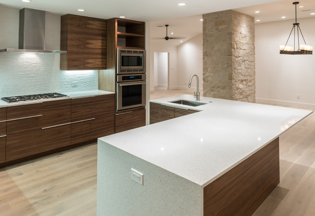HILL COUNTRY RANCH HOUSE minimalistisch-kueche