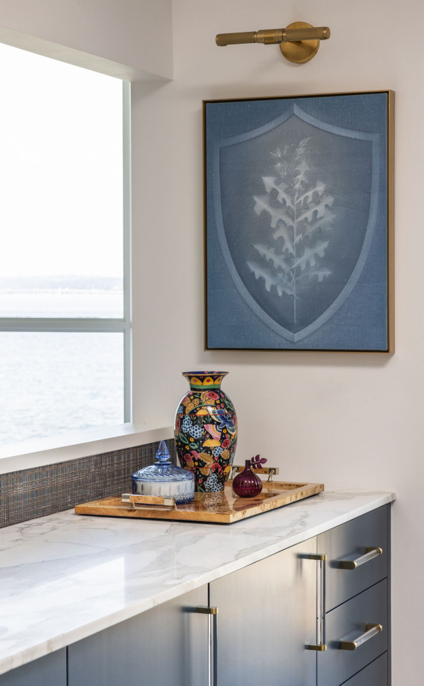 Inspiration for a 1960s home bar remodel in Seattle