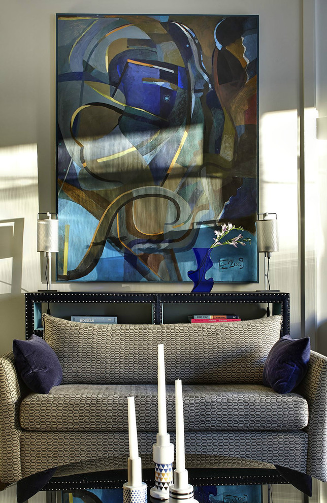 Квартира в трехэтажном особняке на набережной реки Мойки