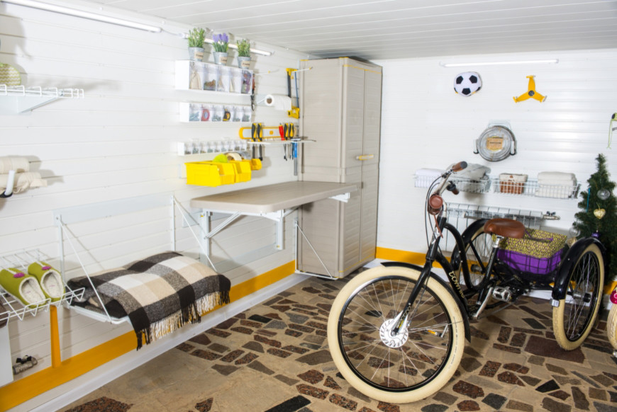 Гараж для семьи Этуш