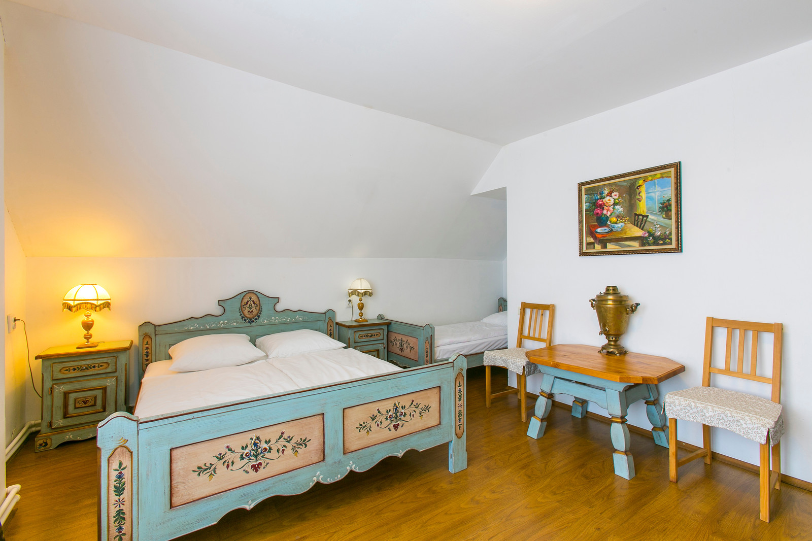 Роспись мебели в австрийском стиле