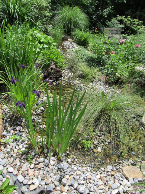 This is an example of a rustic landscaping in Bridgeport.
