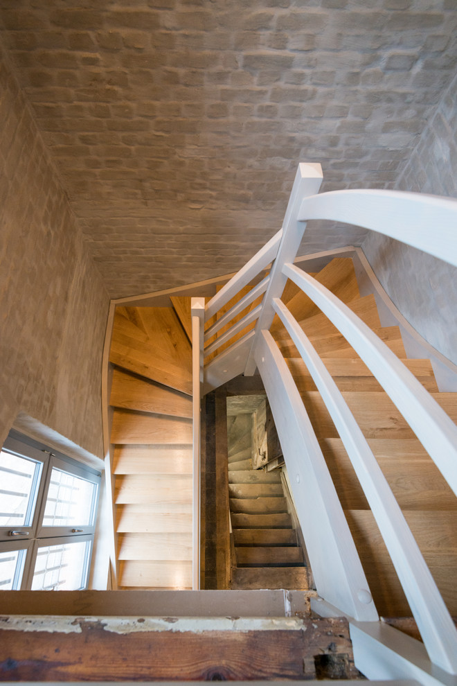 Inspiration for a contemporary staircase in Berlin.