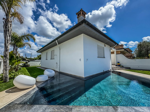 VILLA CON PISCINA swimming-pool-and-hot-tub