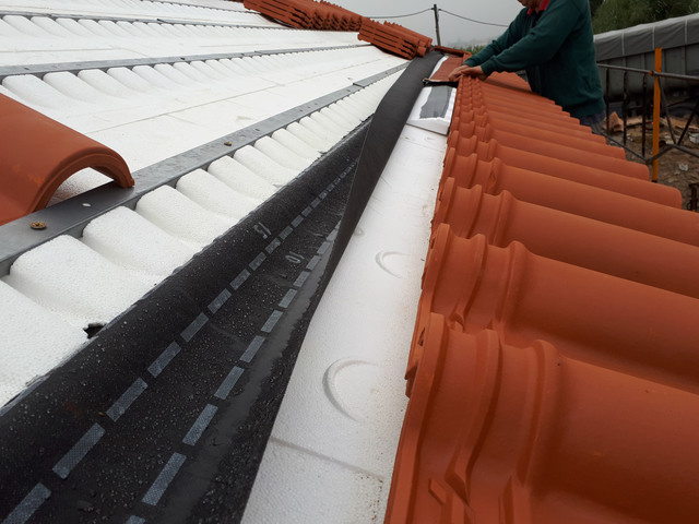 Precios, acabados y ejecución de las cubiertas de teja