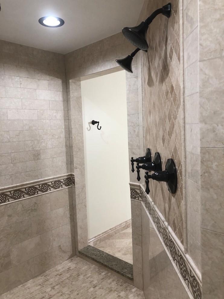 Inspiration for a timeless home design remodel in Chicago