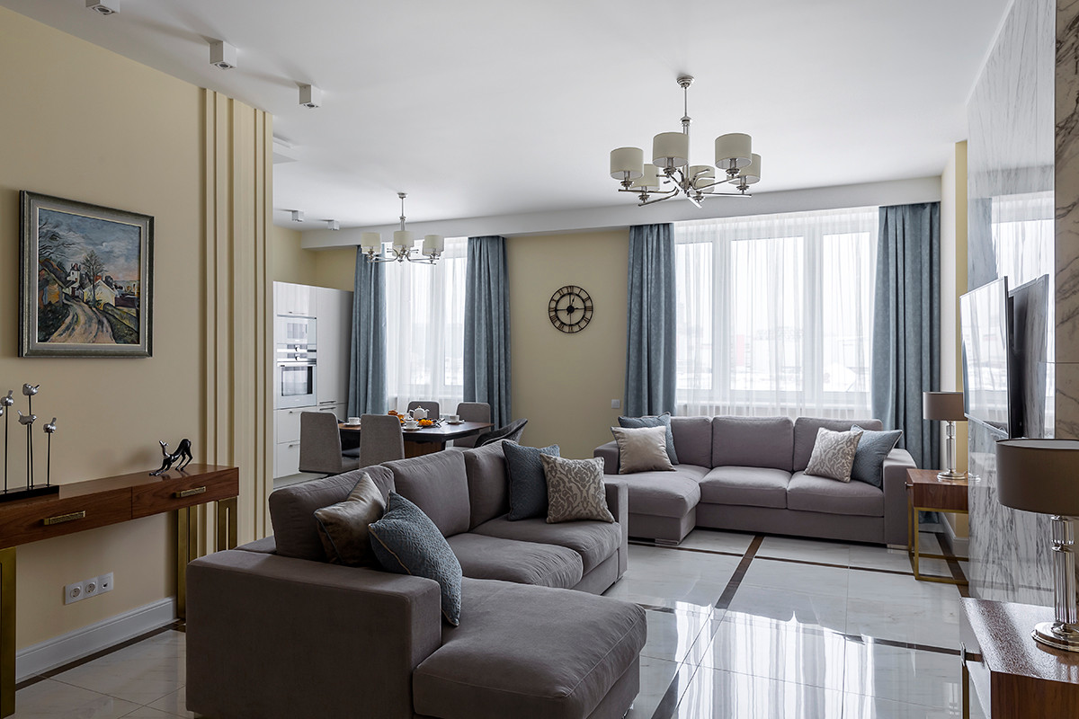 Четырехкомнатная квартира в жилом доме "Парус"