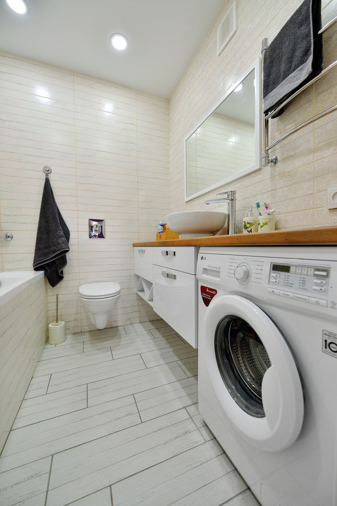 Прихожая и ванна