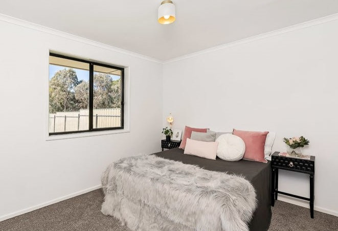 42 Memorial Drive, Mount Barker