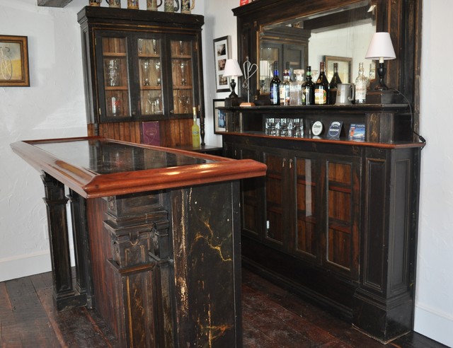 Vintage Wooden Bar 4