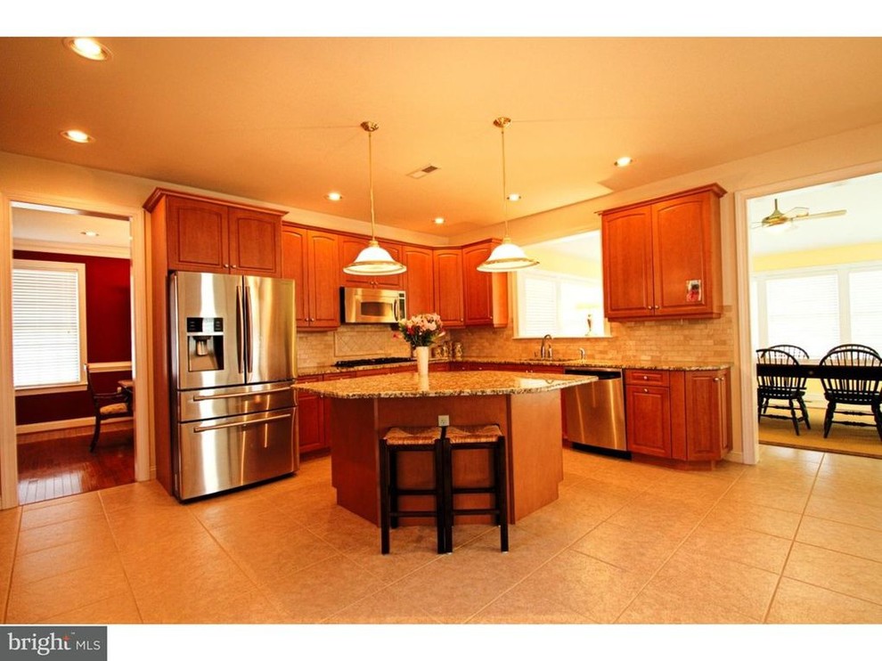 Need help How to cover a hole in the Kitchen Countertop