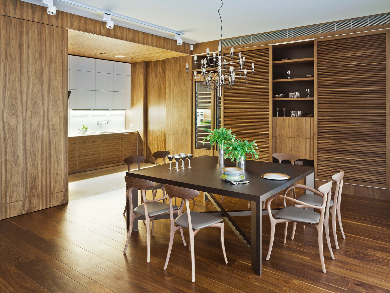 Квартира коллекционера в Crystal House