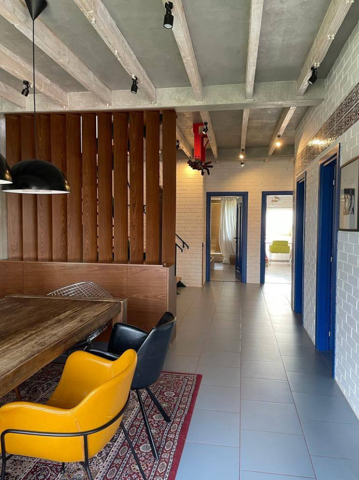 Интерьер в Средиземноморском настроении с элементами лофта